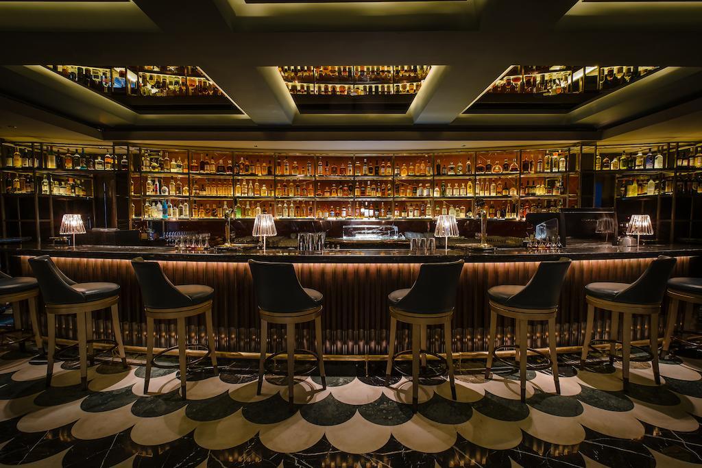 Conrad Singapore Orchard Exterior foto
